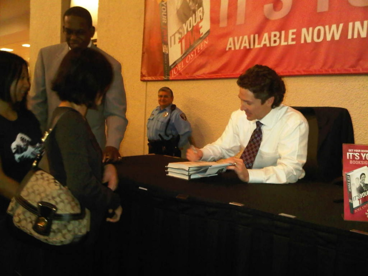 Pastor Joel Osteen book signing