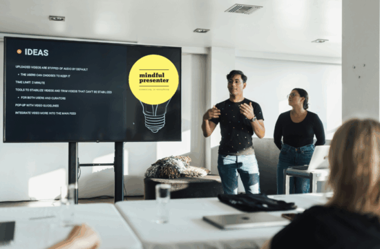 6 of the best presentation tips from other public speaking experts